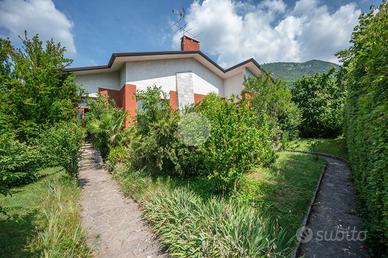 VILLA SINGOLA A CAPRINO VERONESE
