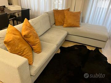 Divano letto colore grigio ghiaccio