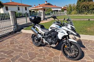 Benelli trk 502x