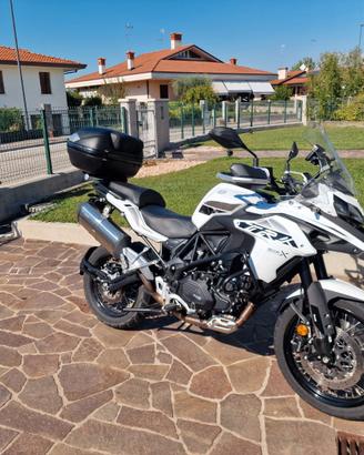 Benelli trk 502x