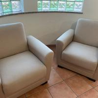 Piccolo divano letto e 2 poltrone