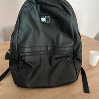 Zaino in similpelle nero