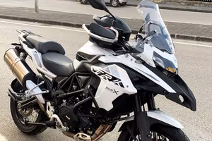 Benelli trk 502 x senza busta paga