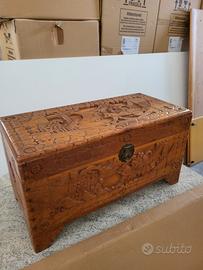baule orientale in canfora