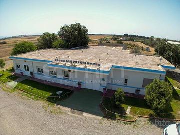 Capannone Commerciale - Assemini