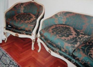 Due poltroncine e divano stile impero