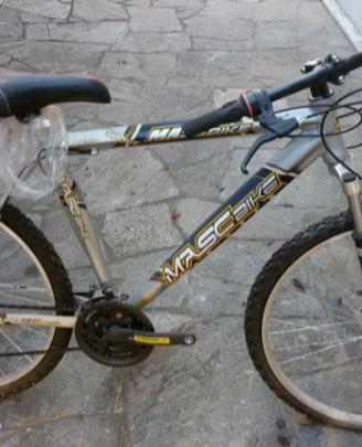 MOUNTAIN BIKE 