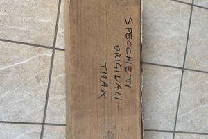 Coppia di specchietti originaliyamaha  t max 500