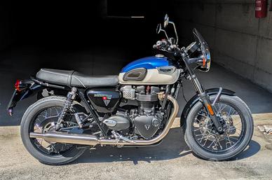 TRIUMPH T100