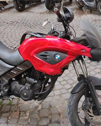 BMW F 650 scarbet
