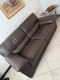 Divano pelle marrone