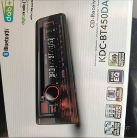AUTORADIO CON LETTORE CD