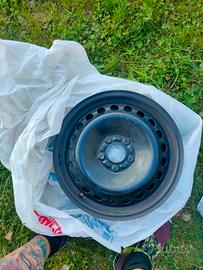 Nr.4 cerchioni in ferro 16" mis.6,5Jx16 ET52,5