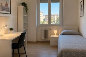 Stanza singola-Novoli-con balcone