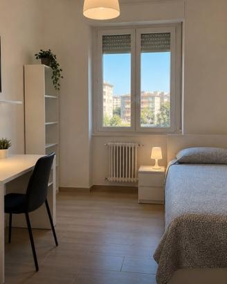 Stanza singola-Novoli-con balcone