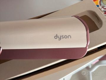 Dyson airstrait