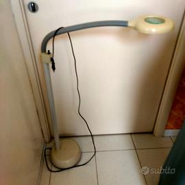 lampada lente da estetista