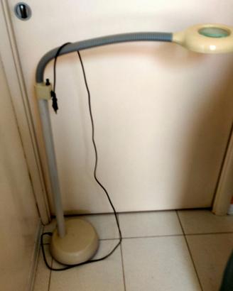 lampada lente da estetista