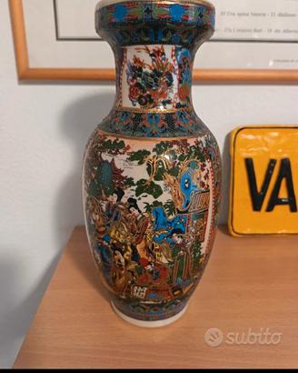 Vaso cinese in porcellana 