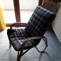 Poltrona e sgabello alto in bambù