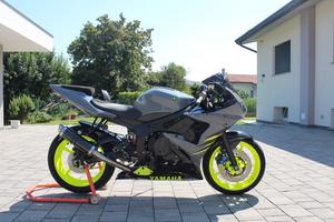 R6 2004