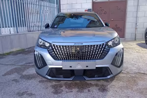PEUGEOT 2008 PureTech 130 S&S EAT8 Allure NEW MO