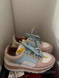 Sneakers platform