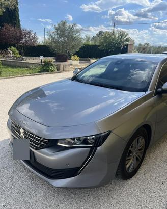 Peugeto 508 berlina
