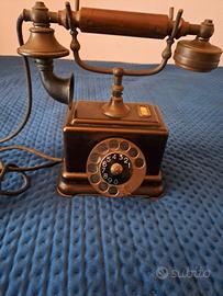 Telefono antico