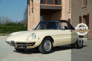Alfa Romeo 1750 SPIDER VELOCE "OSSO DI SEPPIA" -