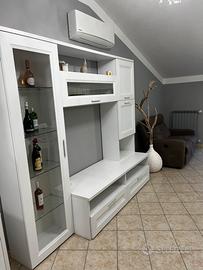 Soggiorno completo di divano con seduta ellettrica