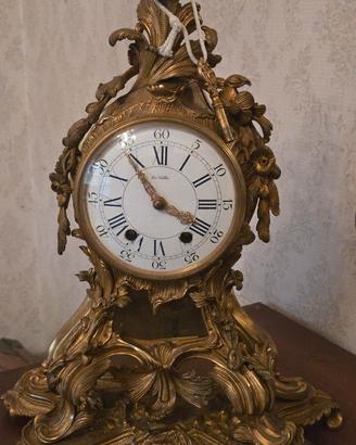orologio da appoggio in bronzo dorato  La Vallè