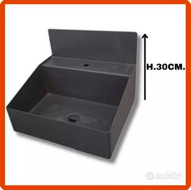 Fontana in acciaio inossidabile moderna giardino