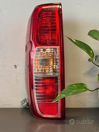 FANALE POST SX NISSAN NAVARA