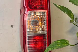 FANALE POST SX NISSAN NAVARA