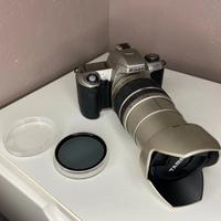 Macchina fotografica vintage Nikon F65 