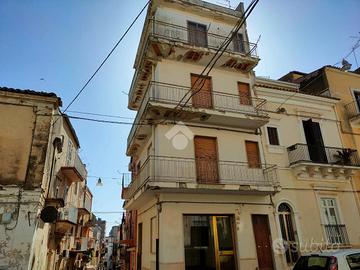 3 LOCALI A RAGUSA