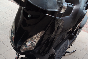 Scooter Yamaha Xmas 125, motore nuovo