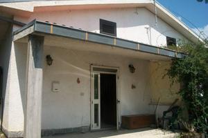 Villa a Lanciano, contrada Re di Coppe, 3 locali