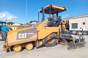 Vibrofinitrice Caterpillar AP600D