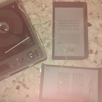 Giradischi a valigia