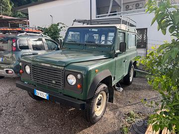 Land Rover Defender 90
