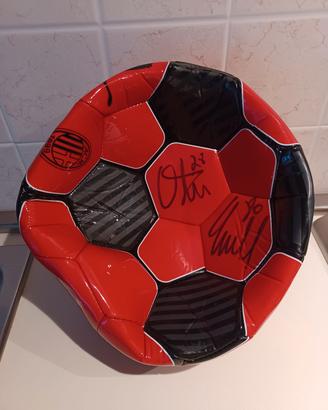 pallone Milan Autografato Leao Gimenez Thiaw Musah