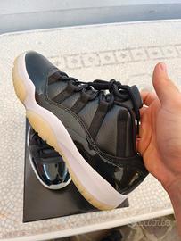 Jordan 11 low 72-10