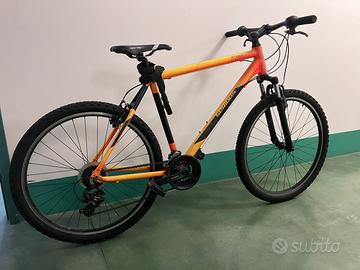 Bici Serious MTB , cambio Shimano Tourney,