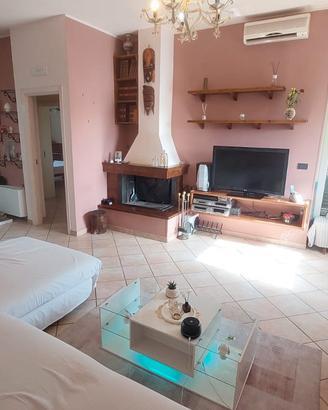 Rifinito - con terrazzo attrezzato