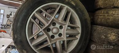 cerchi più gomme