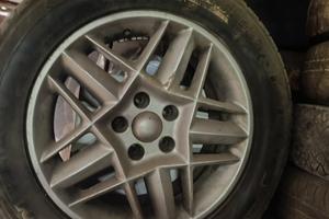 cerchi più gomme
