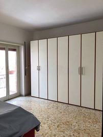 Portuense-trullo trilocale con 2 balconi e p.auto