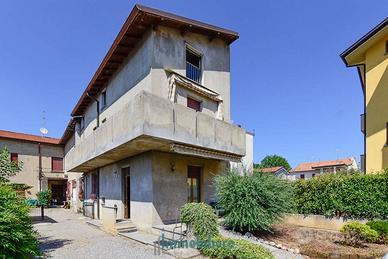 Casa indipendente di 120 m² con 3 locali a Giussan